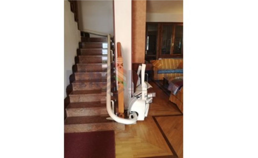 CAPRI CHAIR STAIRLIFT